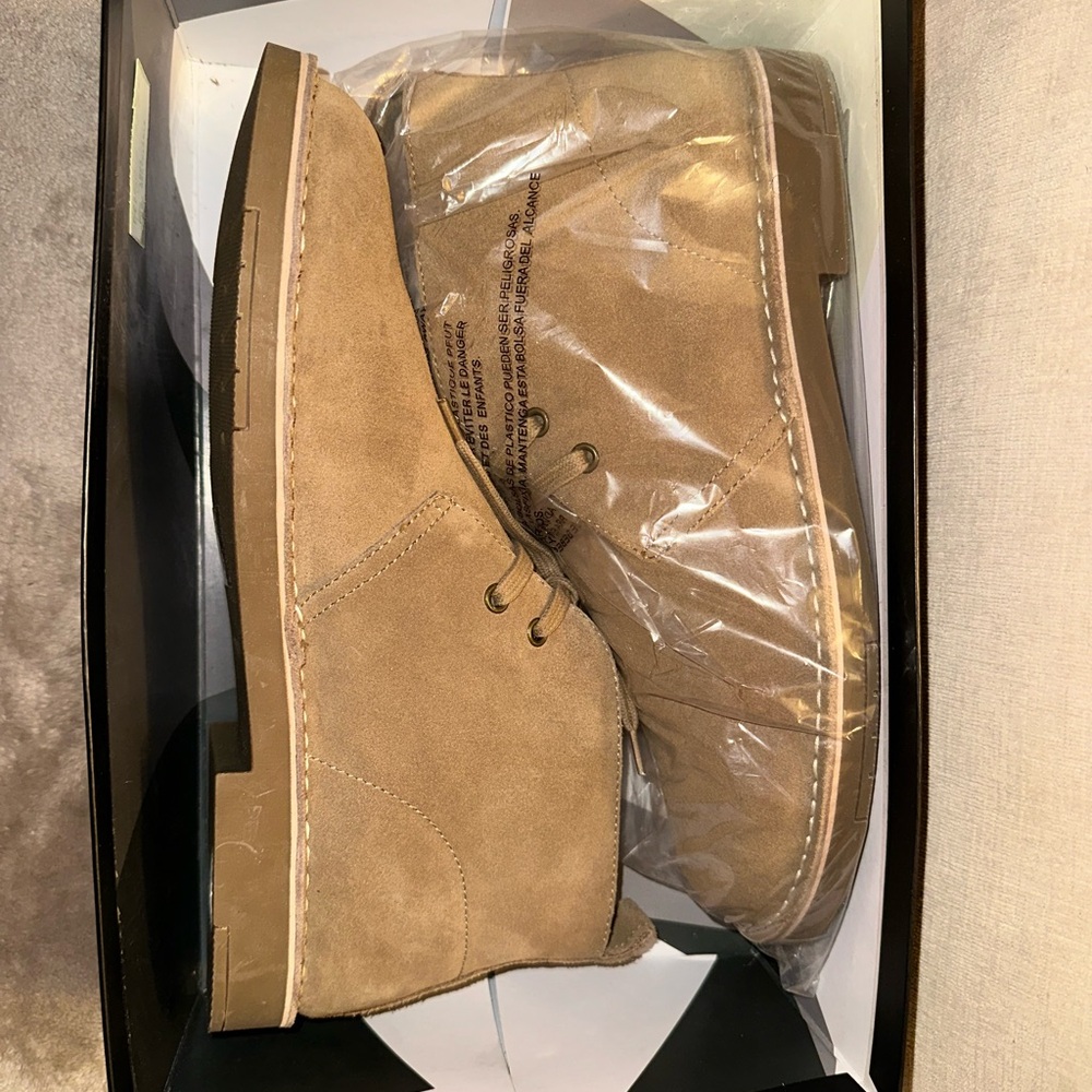 206 Collective Men's Light Brown Suede Chukka Boots